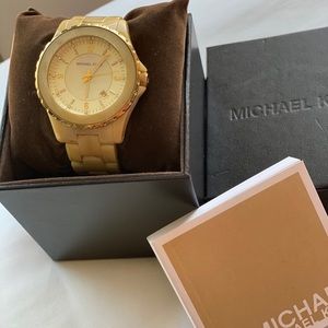 Michael Kors Watch Pearl face w/ Beige band